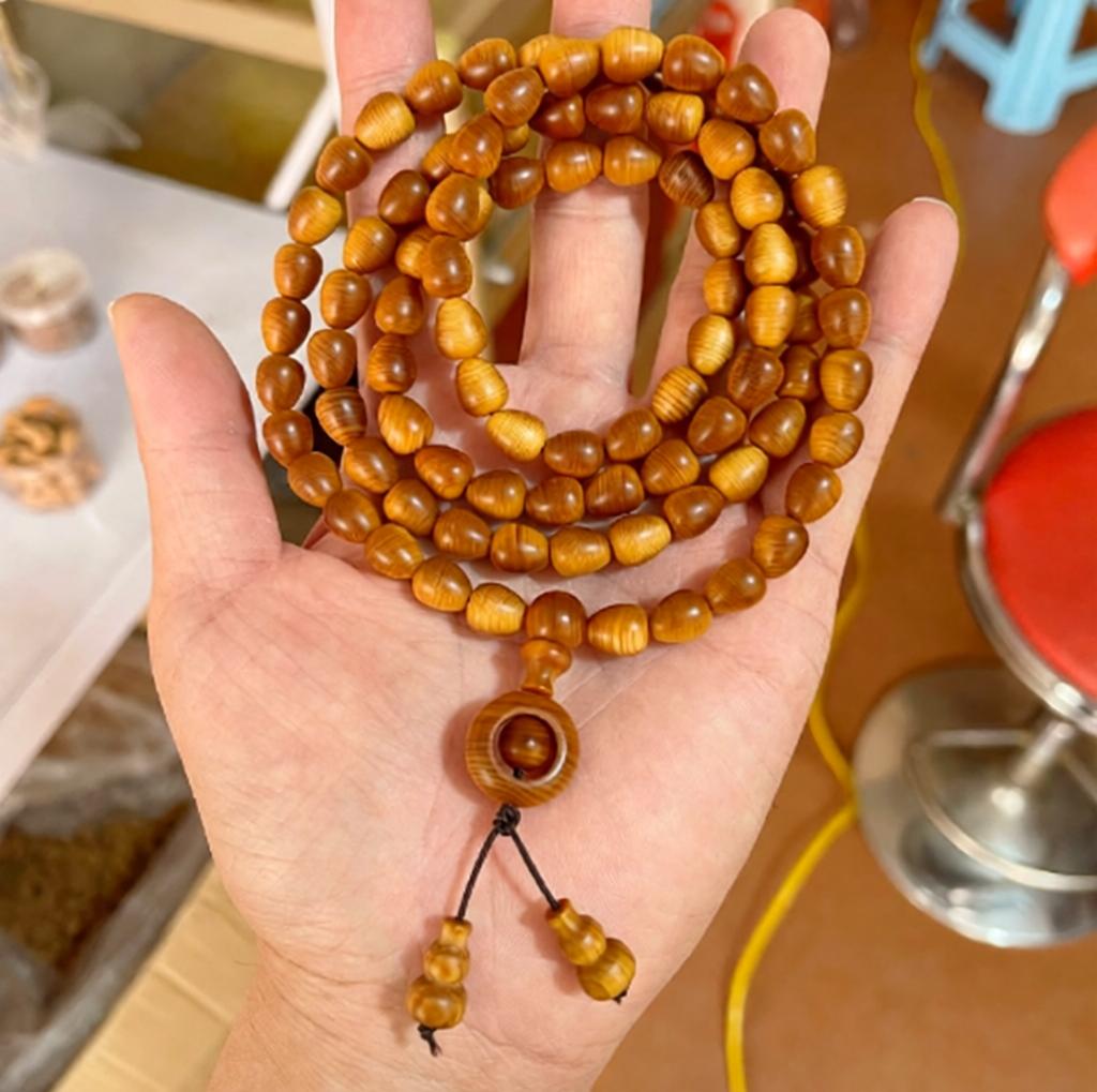 Taihang Aged Cedar Teardrop Bead Bracelet, Red Oil, 8mm×10mm, 88 Beads