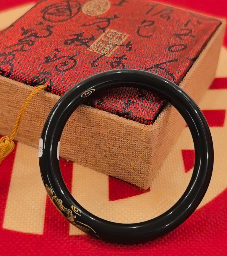 Black Lacquer Bracelet with Golden Flower Pattern